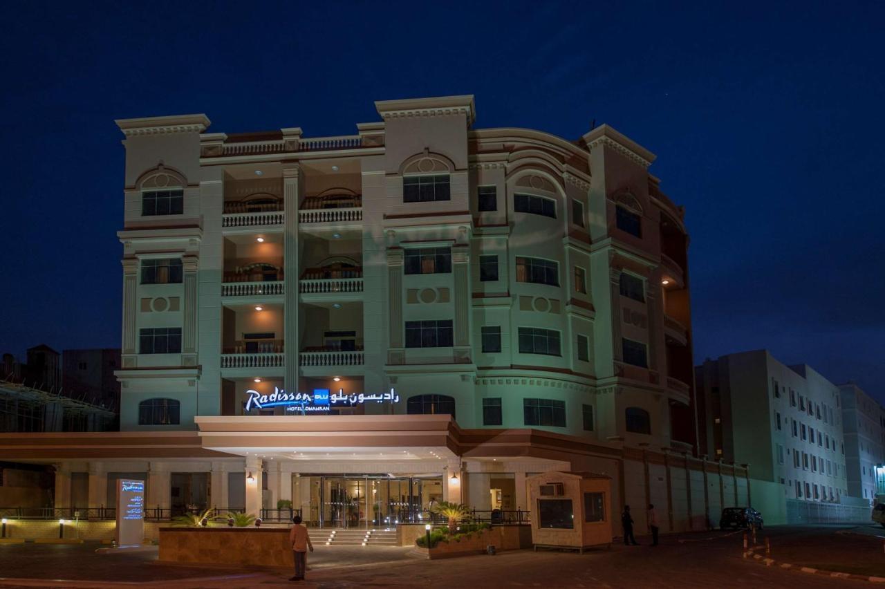 אל חובר Radisson Blu Hotel, Dhahran מראה חיצוני תמונה