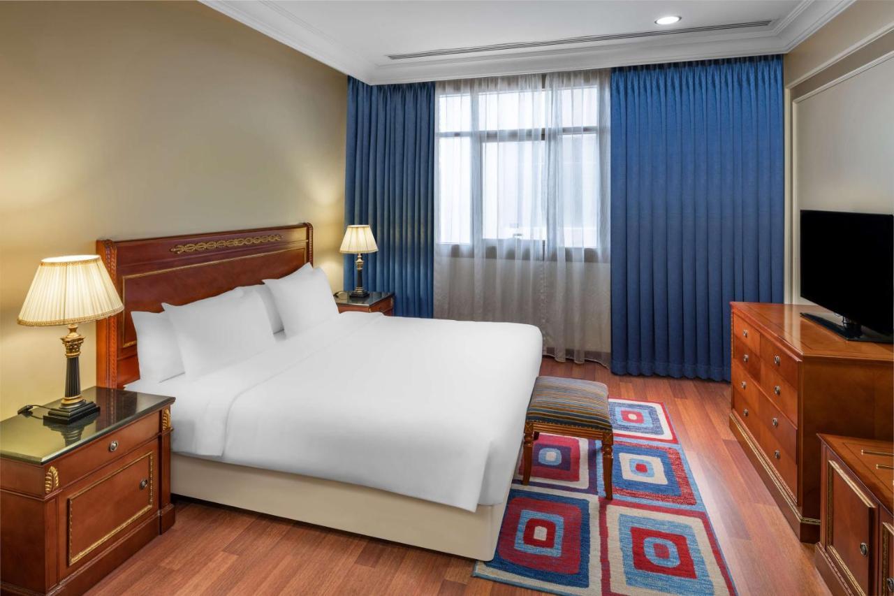 אל חובר Radisson Blu Hotel, Dhahran מראה חיצוני תמונה