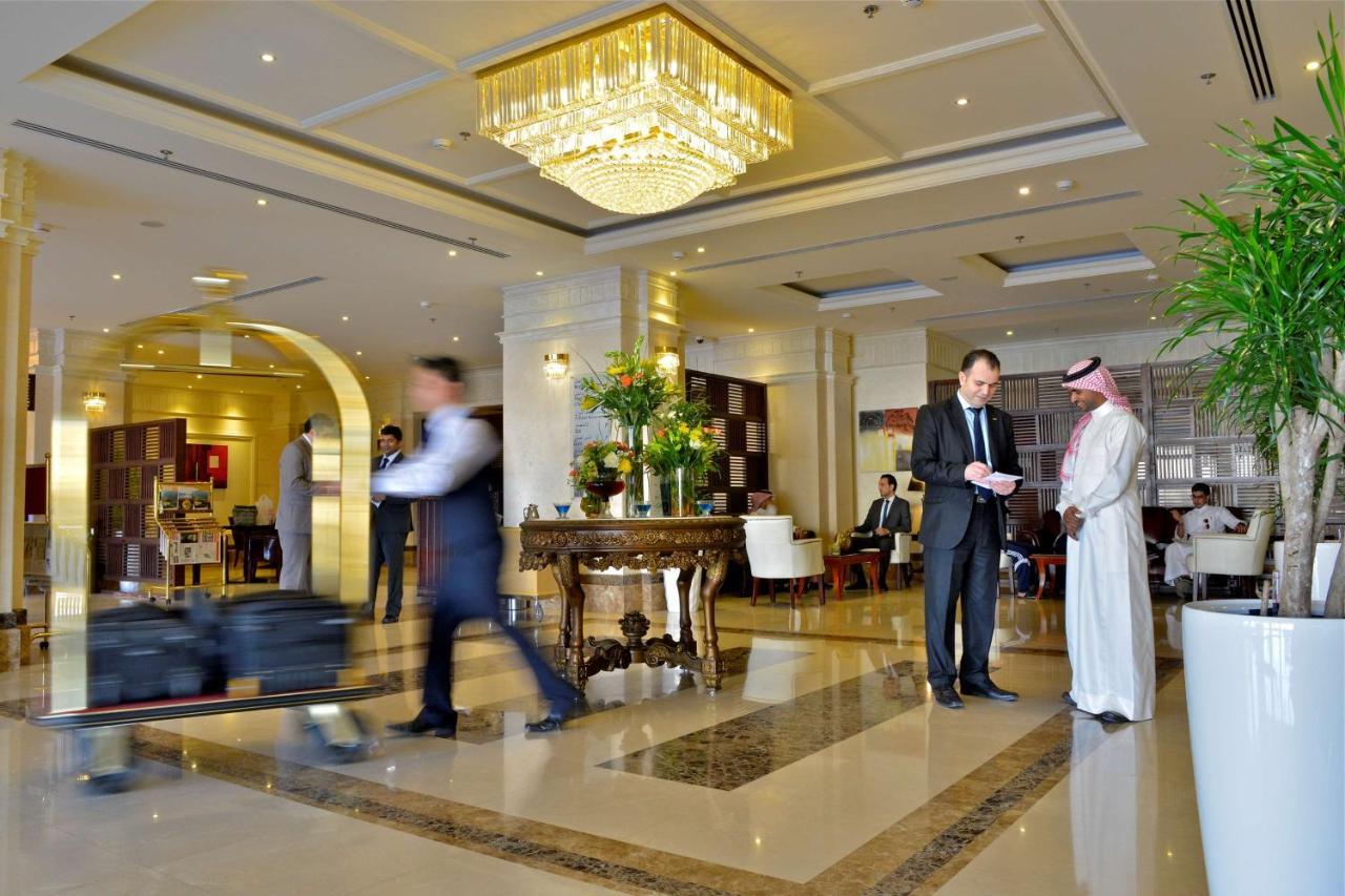 אל חובר Radisson Blu Hotel, Dhahran מראה חיצוני תמונה