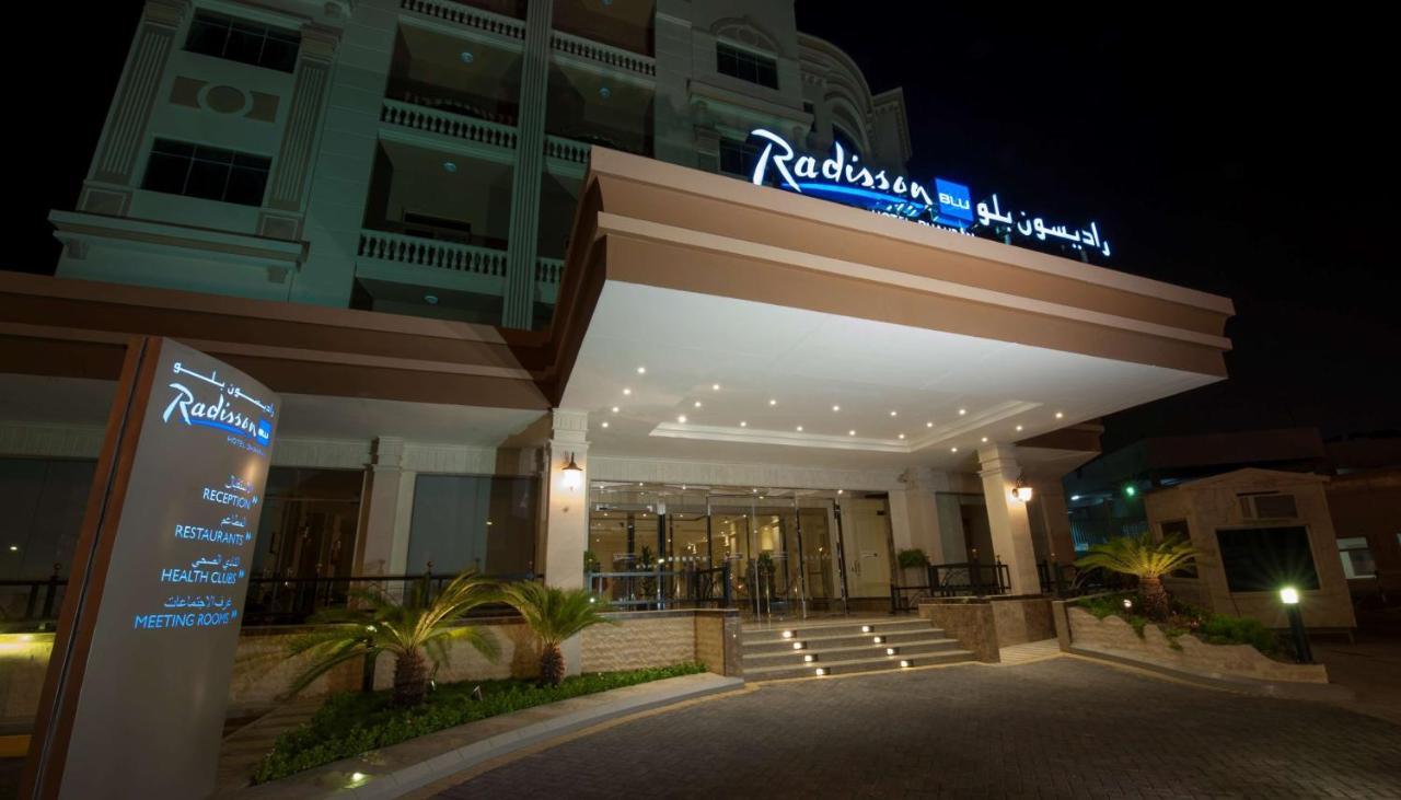 אל חובר Radisson Blu Hotel, Dhahran מראה חיצוני תמונה