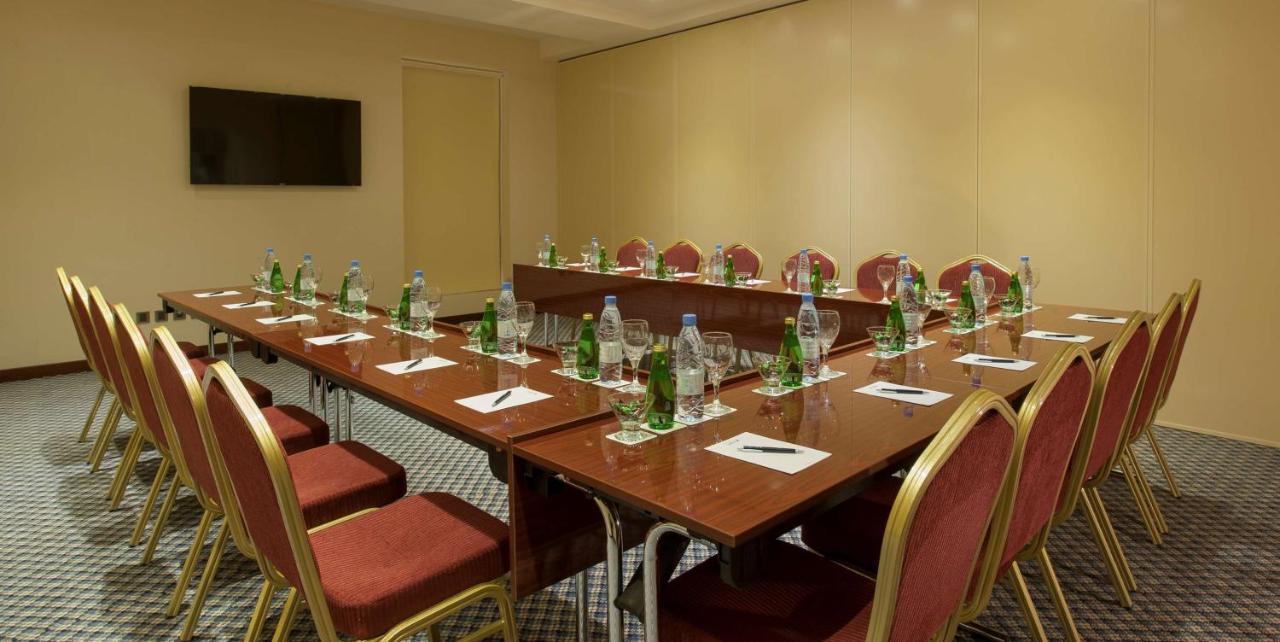 אל חובר Radisson Blu Hotel, Dhahran מראה חיצוני תמונה