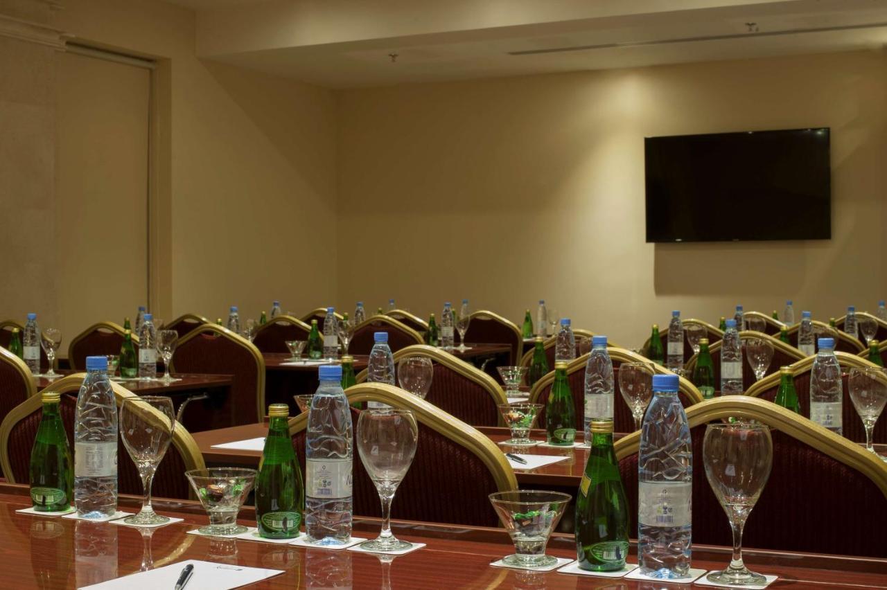 אל חובר Radisson Blu Hotel, Dhahran מראה חיצוני תמונה