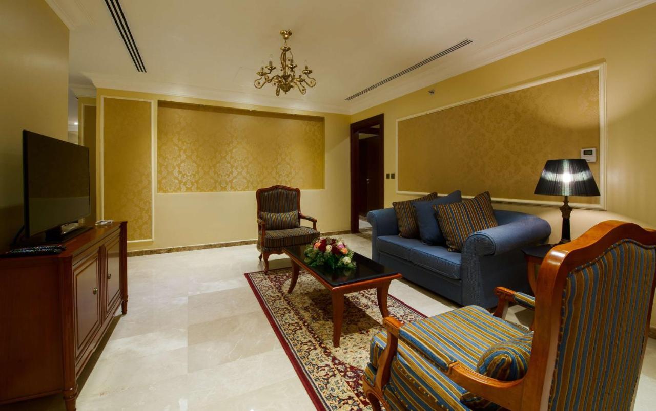 אל חובר Radisson Blu Hotel, Dhahran מראה חיצוני תמונה